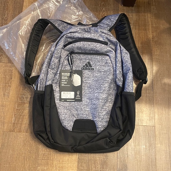 Adidas foundation 6 grey and Black Backpack new with tags - Picture 2 of 10